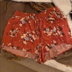 American Eagle Floral Flowy Shorts